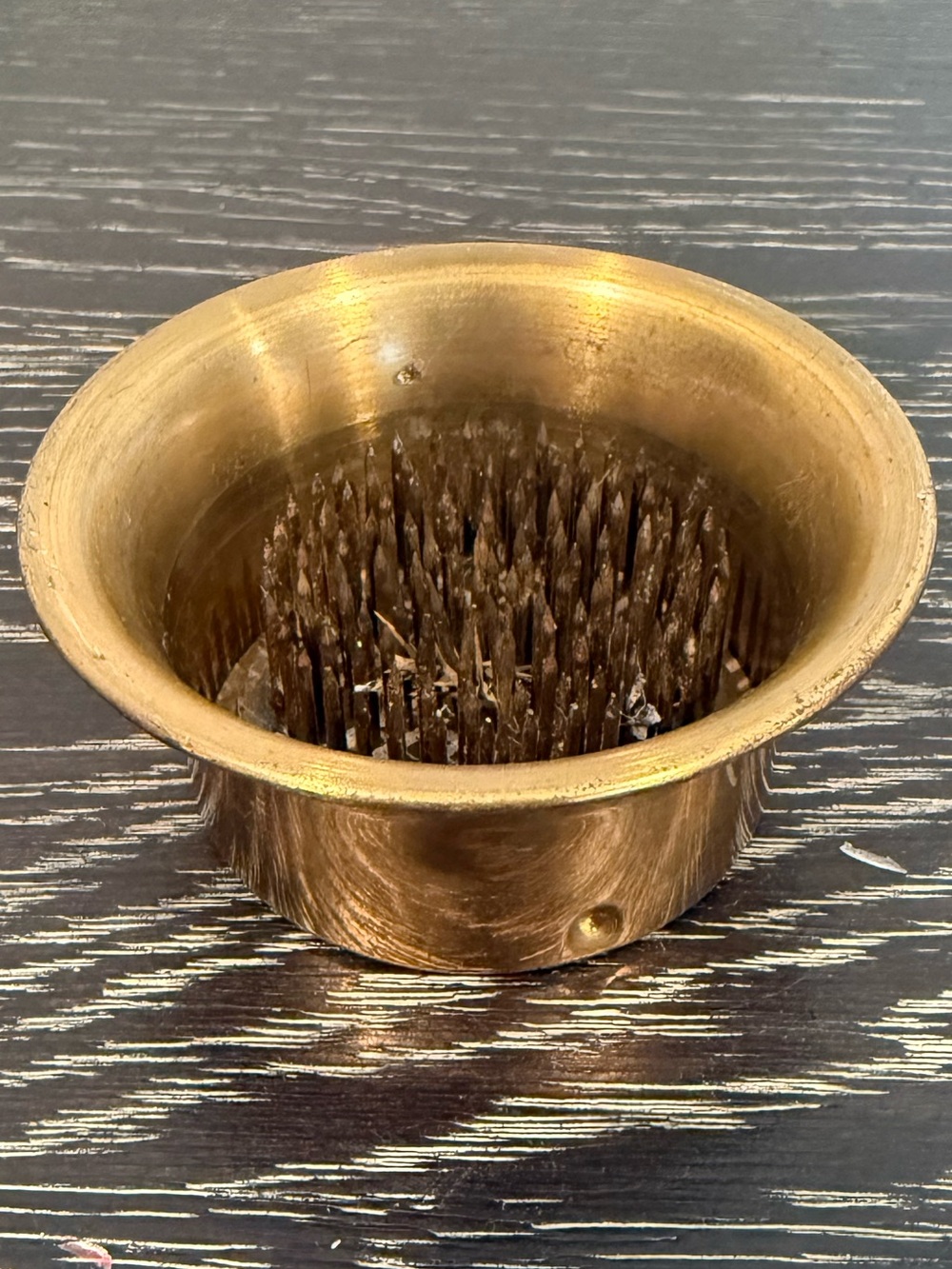 Vintage Patina Brass Round Flower Frog Floral Arrangements